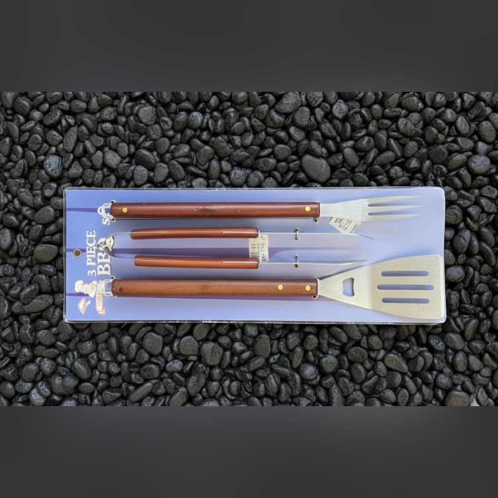 NIB, 3 PIECE BBQ TOOL SET WITH WOODEN HANDLES- SPATULA, FORK, AND TONGS.